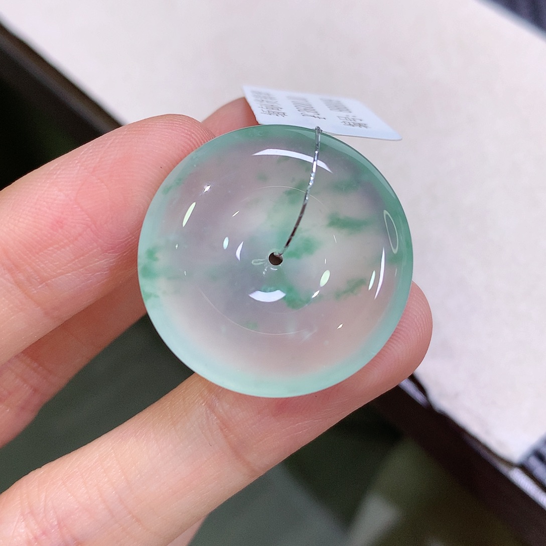 翡翠未镶嵌颈饰26.1-6.3高冰起光