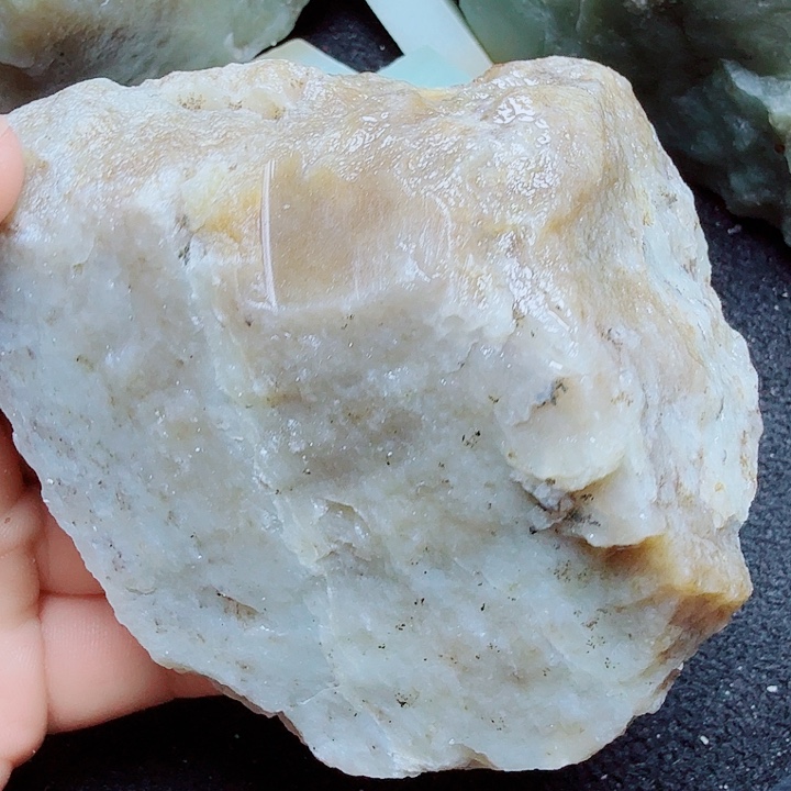 未镶嵌和田玉（糖玉）珠宝半成品