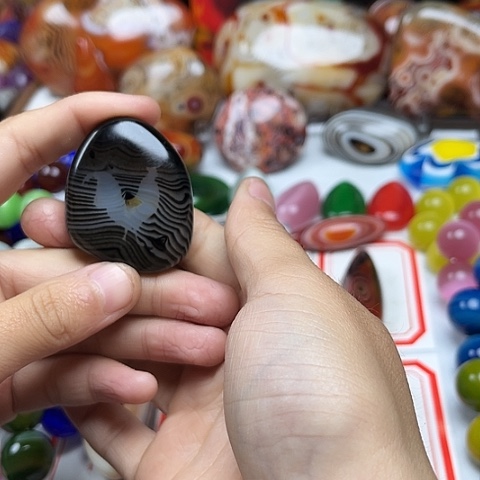 玛瑙/玉髓颈饰未镶嵌