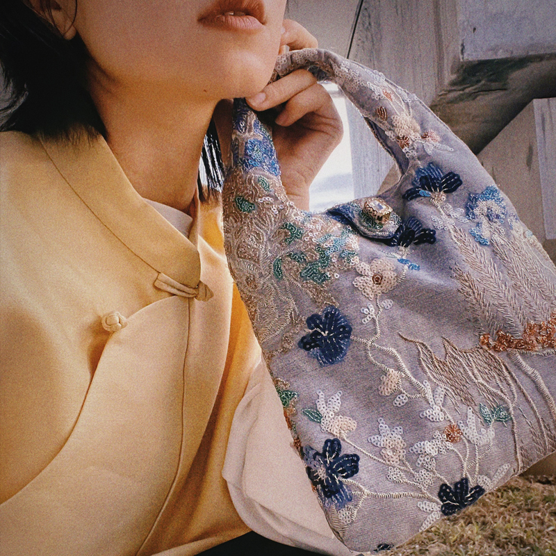 《牛仔洛可可》新中式手工刺绣手拎包亮片轻奢复古手袋国风手袋