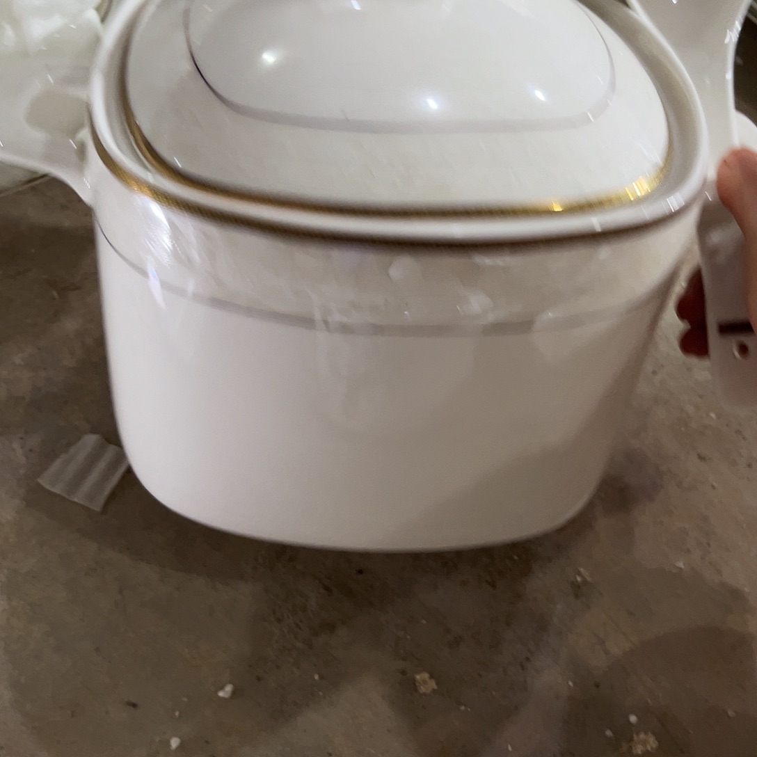 瓷片方汤锅一个微瑕