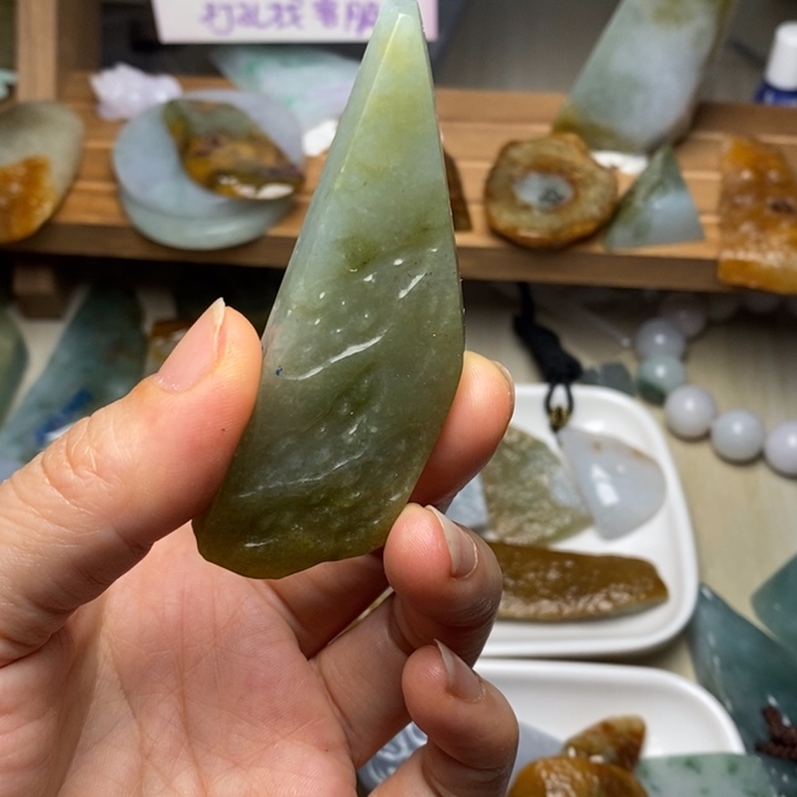 翡翠未镶嵌颈饰天然