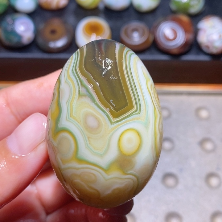 未镶嵌玛瑙/玉髓珠宝半成品38