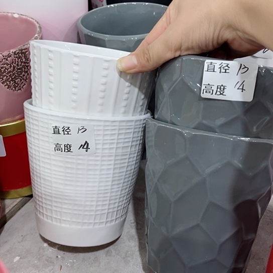 多肉绿植陶瓷花盆9.9包邮，有孔