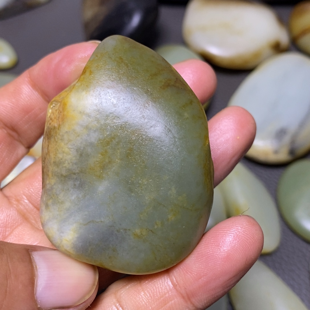 和田玉（糖玉）未镶嵌挂件