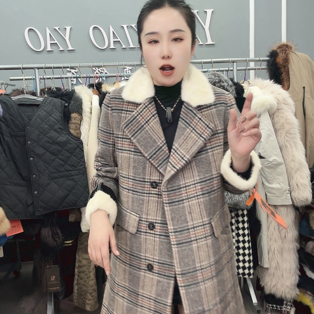 姚小妖家高端皮草