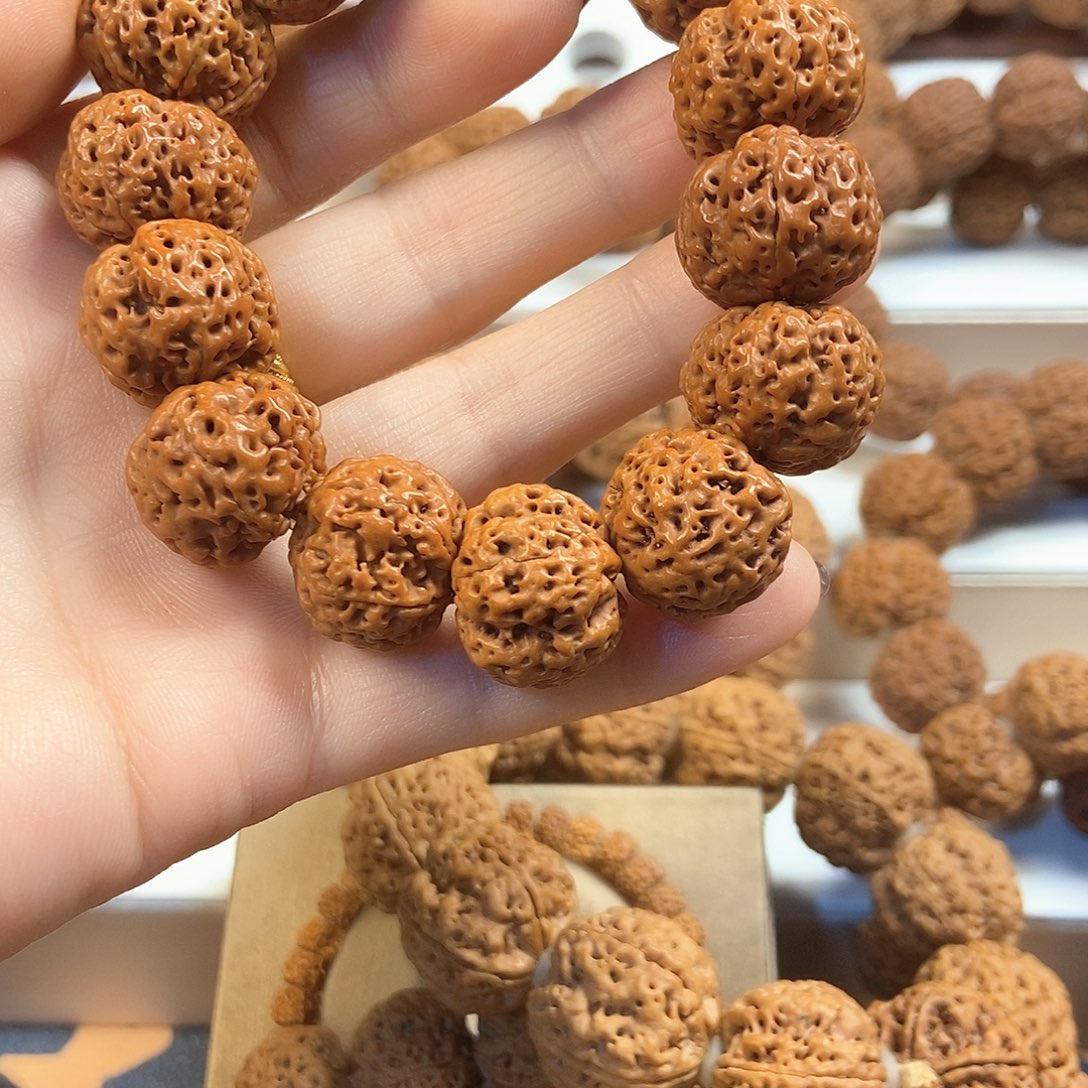 金刚菩提吊坠蜂王梅花