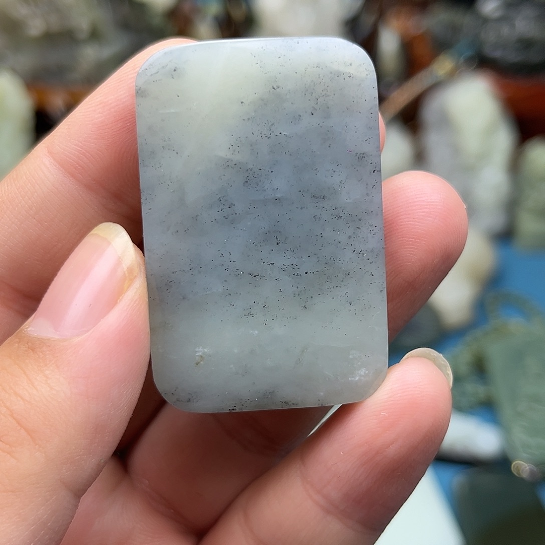 和田玉未镶嵌颈饰和田玉籽点墨青花