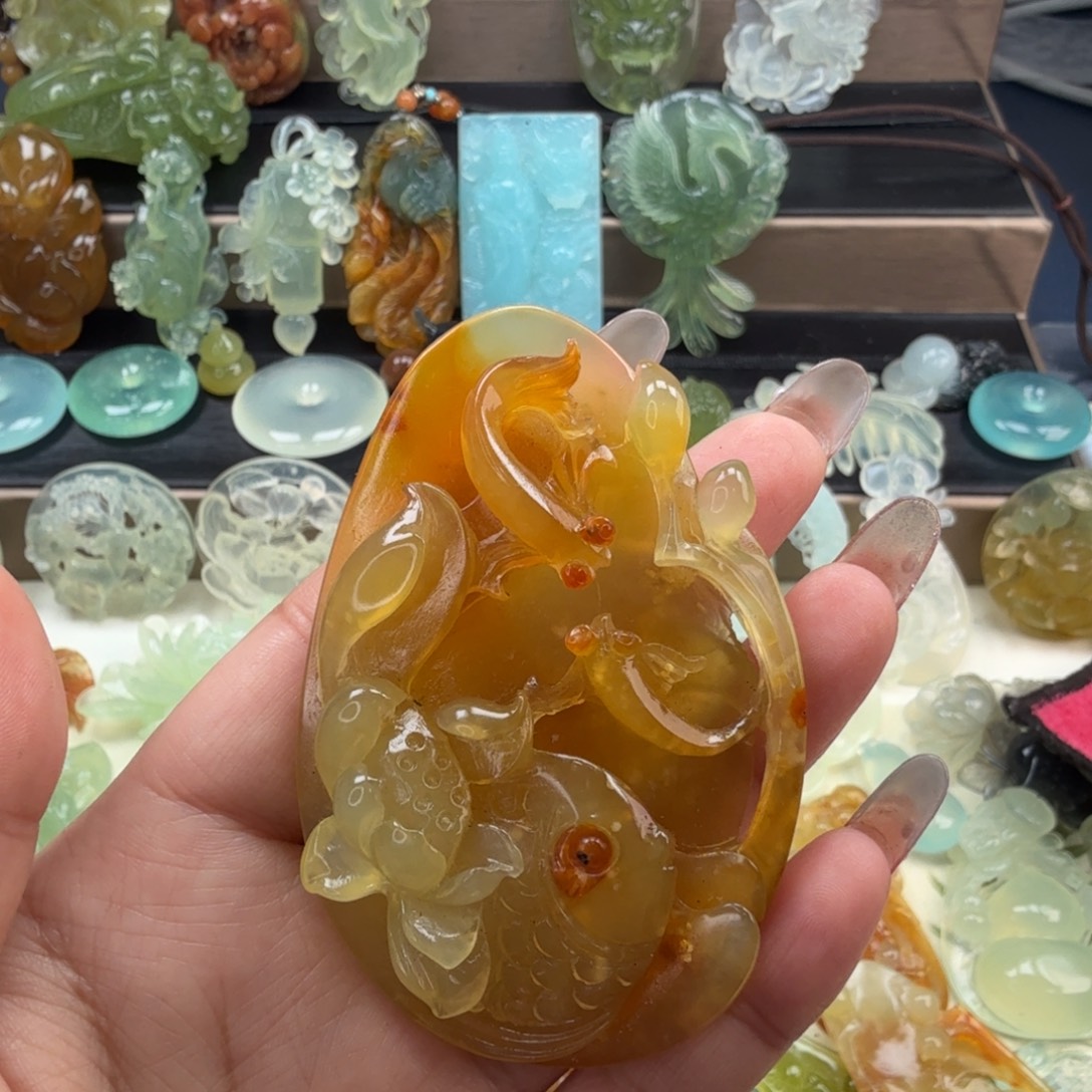 琬***儿岫玉未镶嵌颈饰岫玉