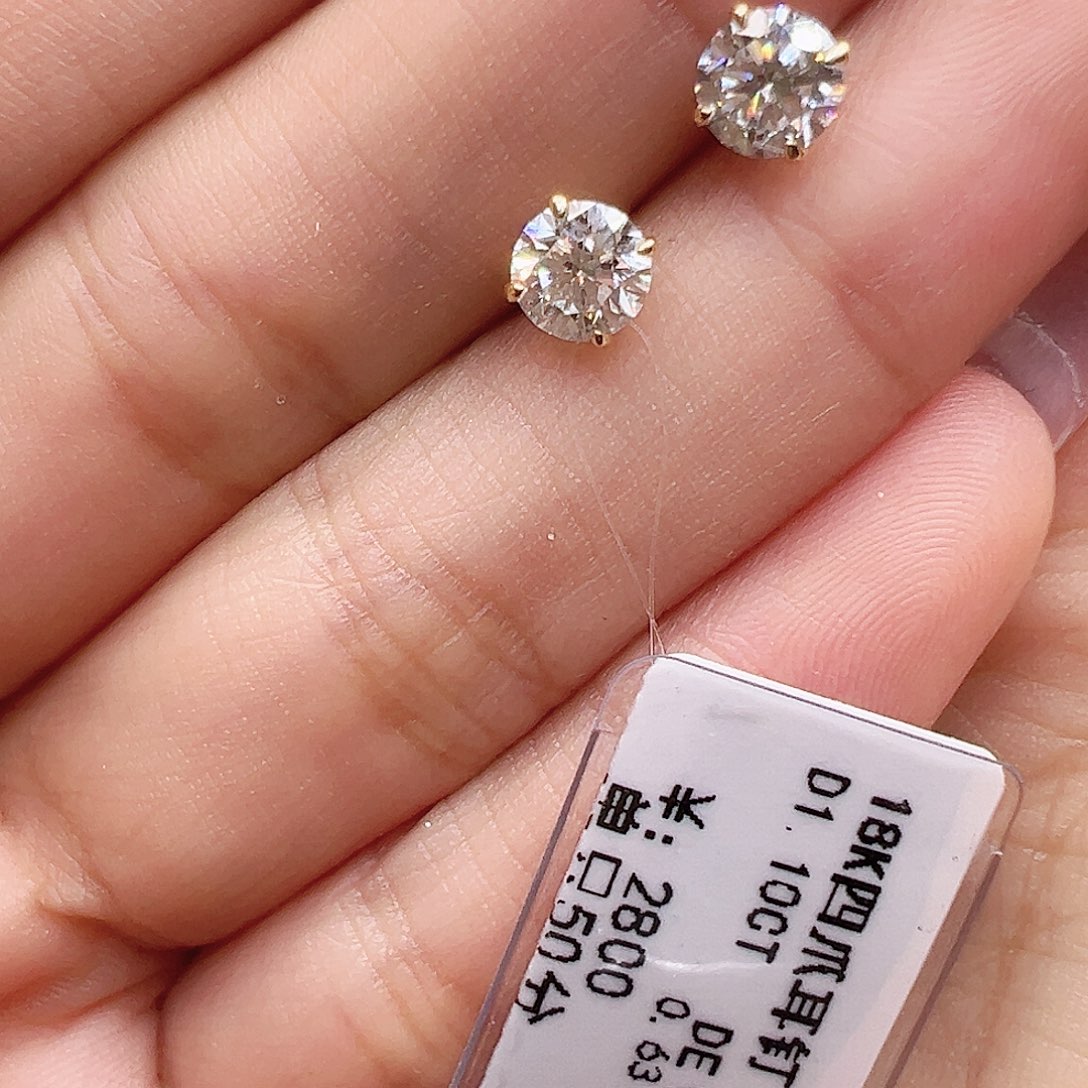18K金镶嵌耳钉实验室培育钻石1.1ct K黄四爪耳钉单只约50分