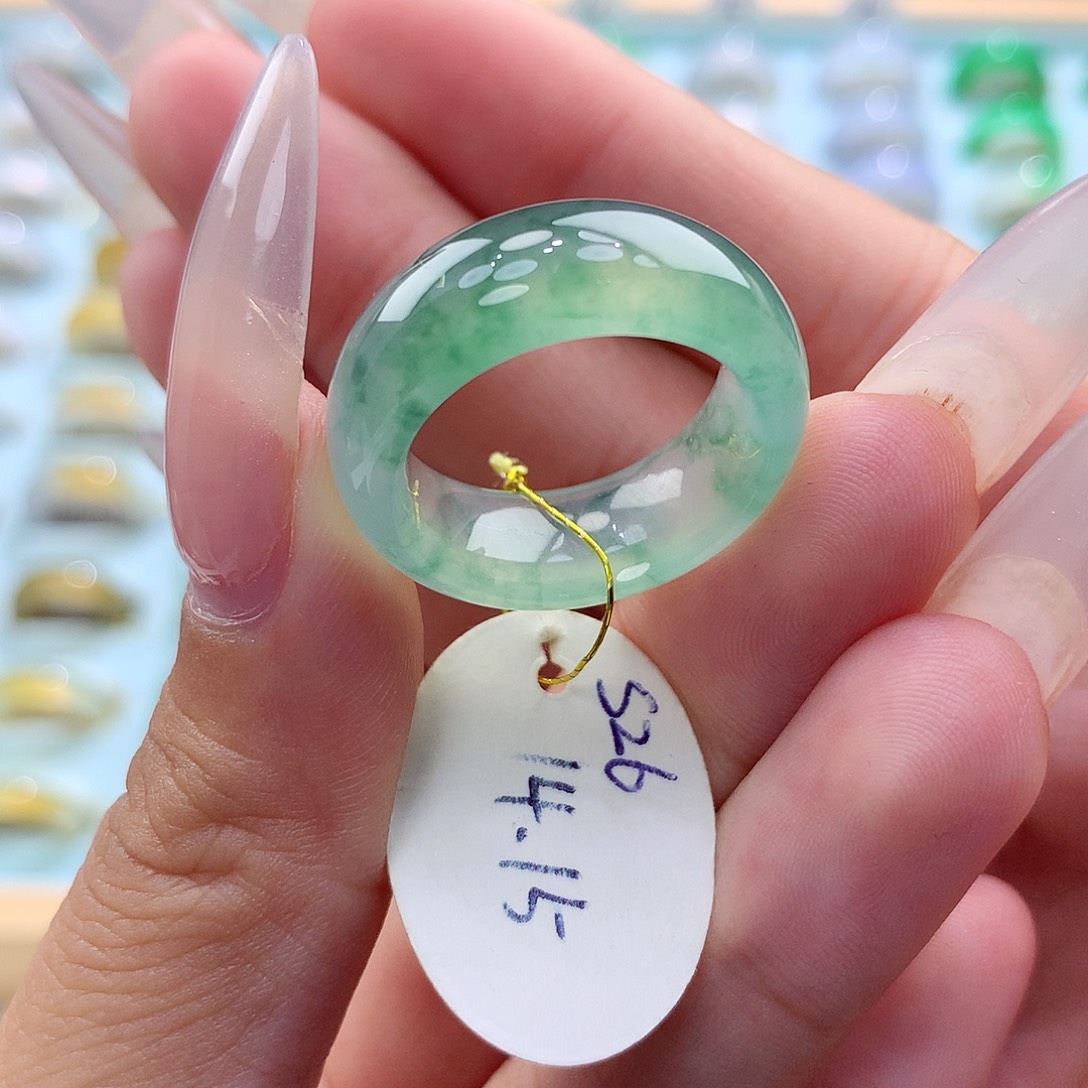 翡翠戒指未镶嵌14-15圈