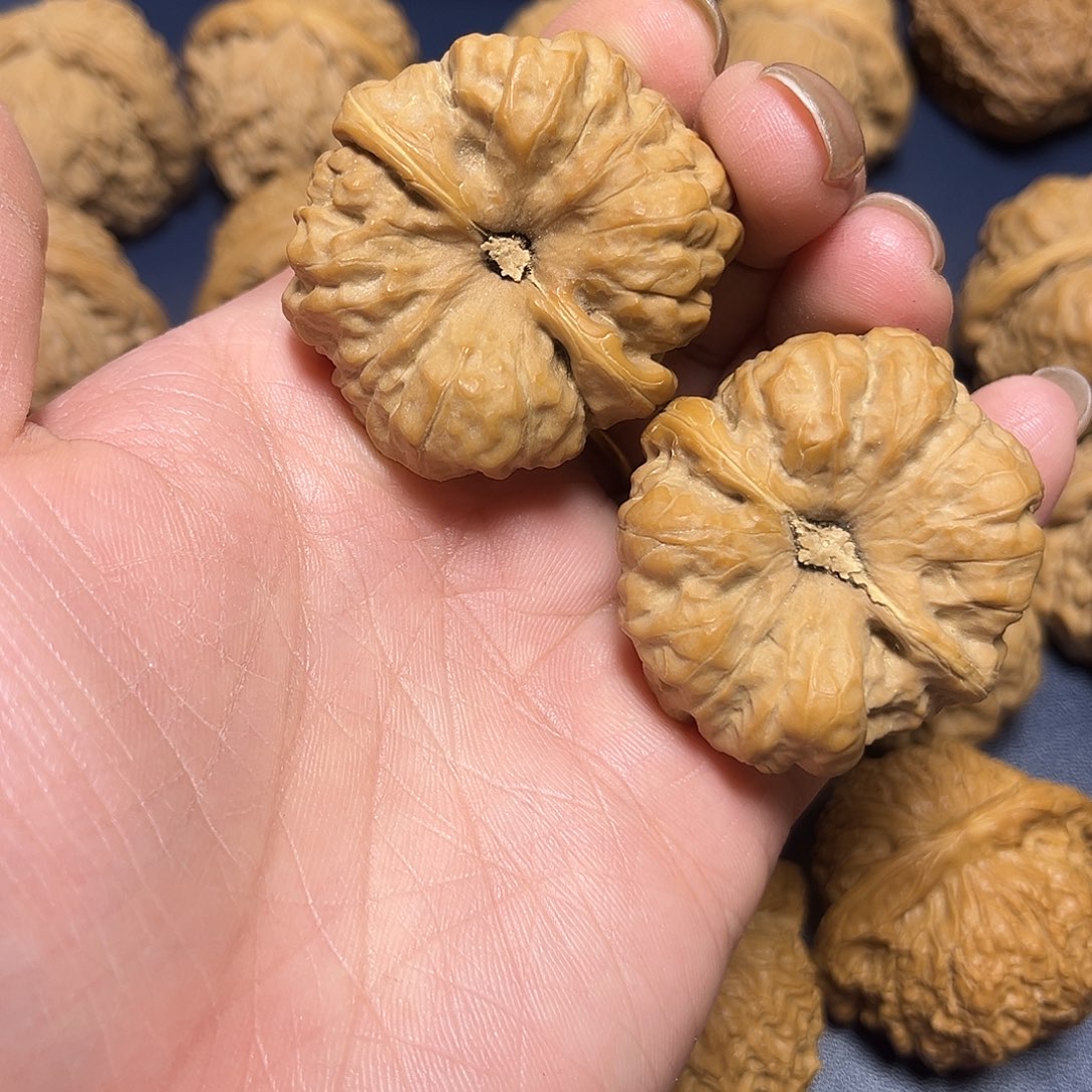 文玩核桃吊坠哇哇哇