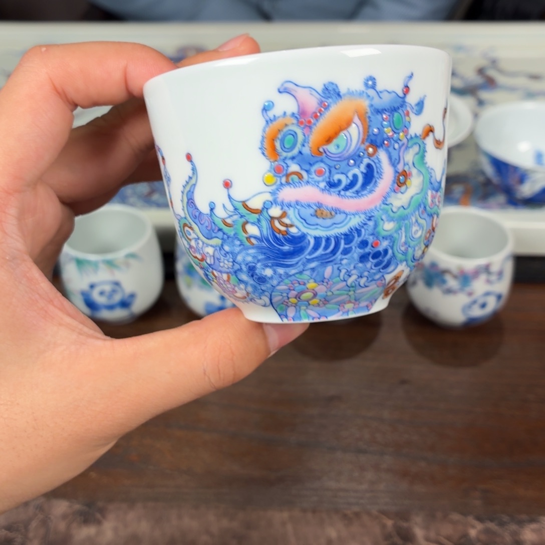 杯子瓷瓷姑娘景德镇陶瓷艺术