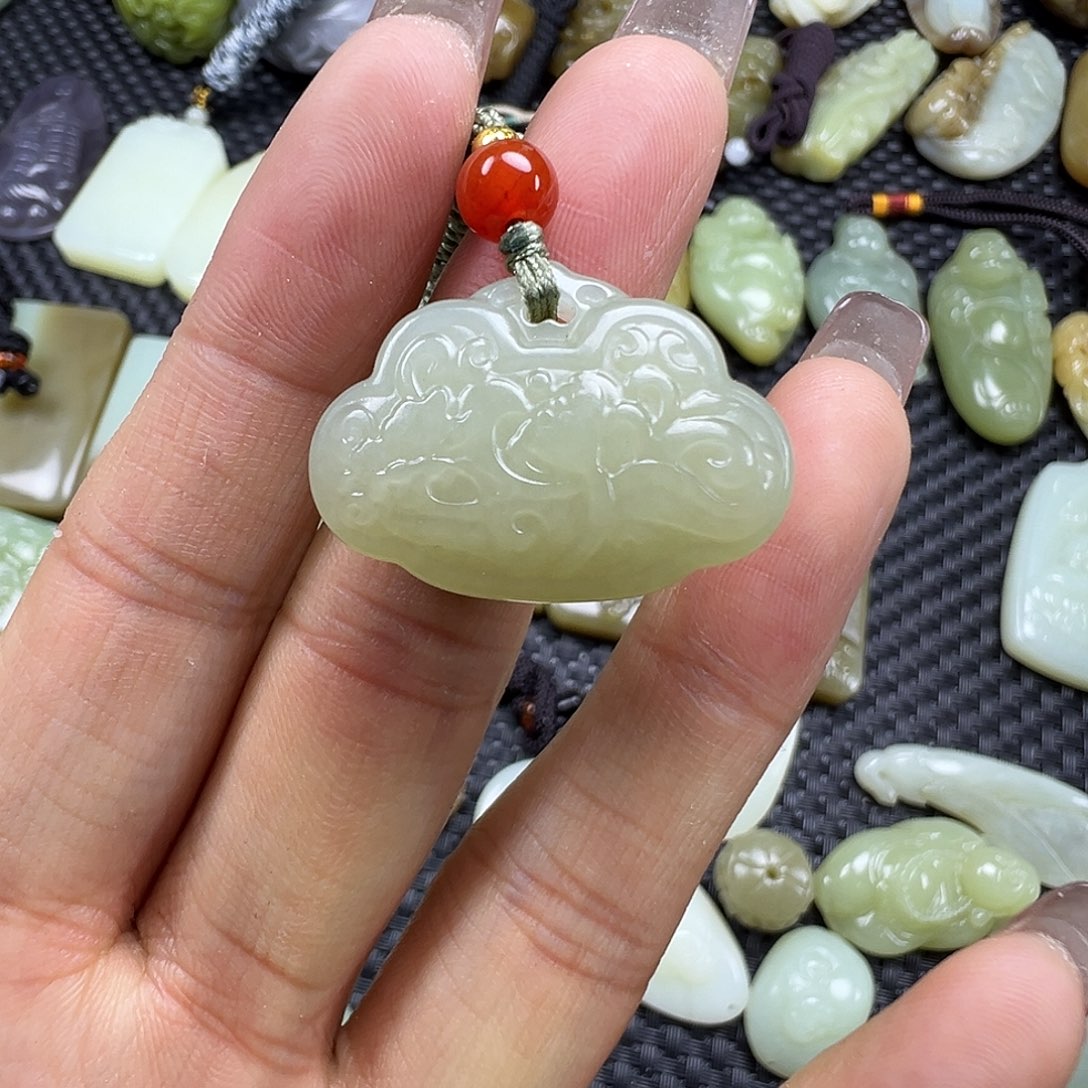 和田玉未镶嵌吊坠(不含链)福利漏，不退不换