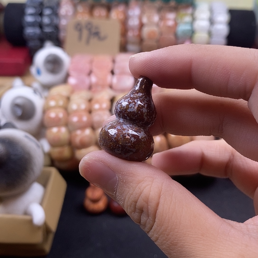 硅化珊瑚（珊瑚玉）未镶嵌葫芦 配顶珠和绳子 爆闪意境 4