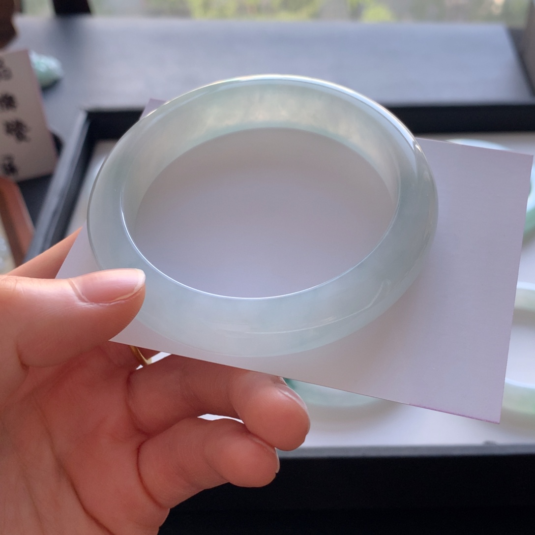 翡翠未镶嵌手镯57.9正圈