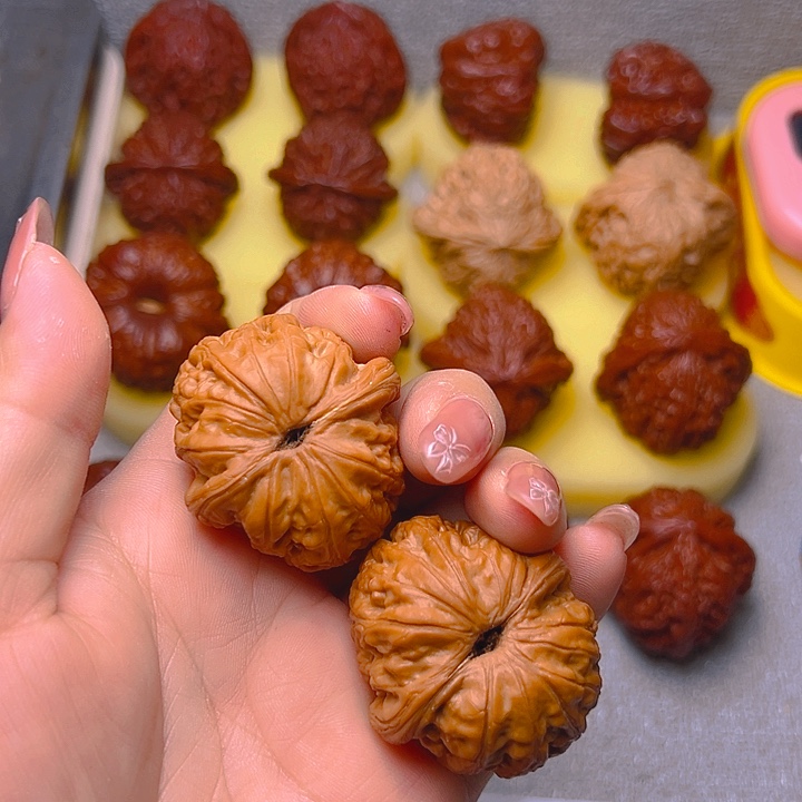 把件桃核元宝004