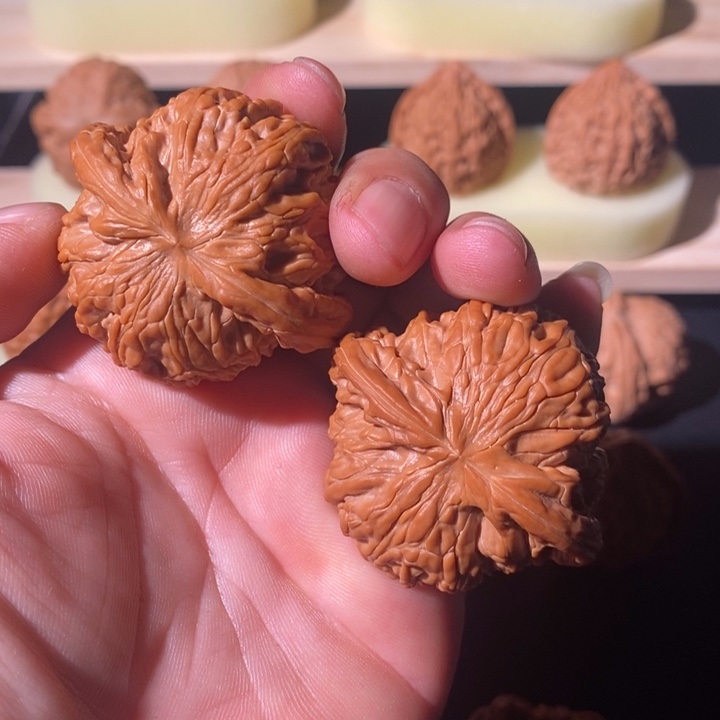 文玩核桃吊坠44正磨