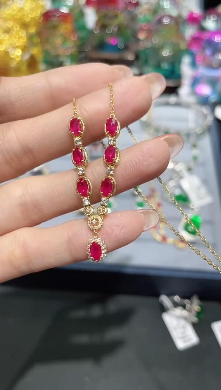 18K金镶嵌天然红宝石项链锁骨链七颗