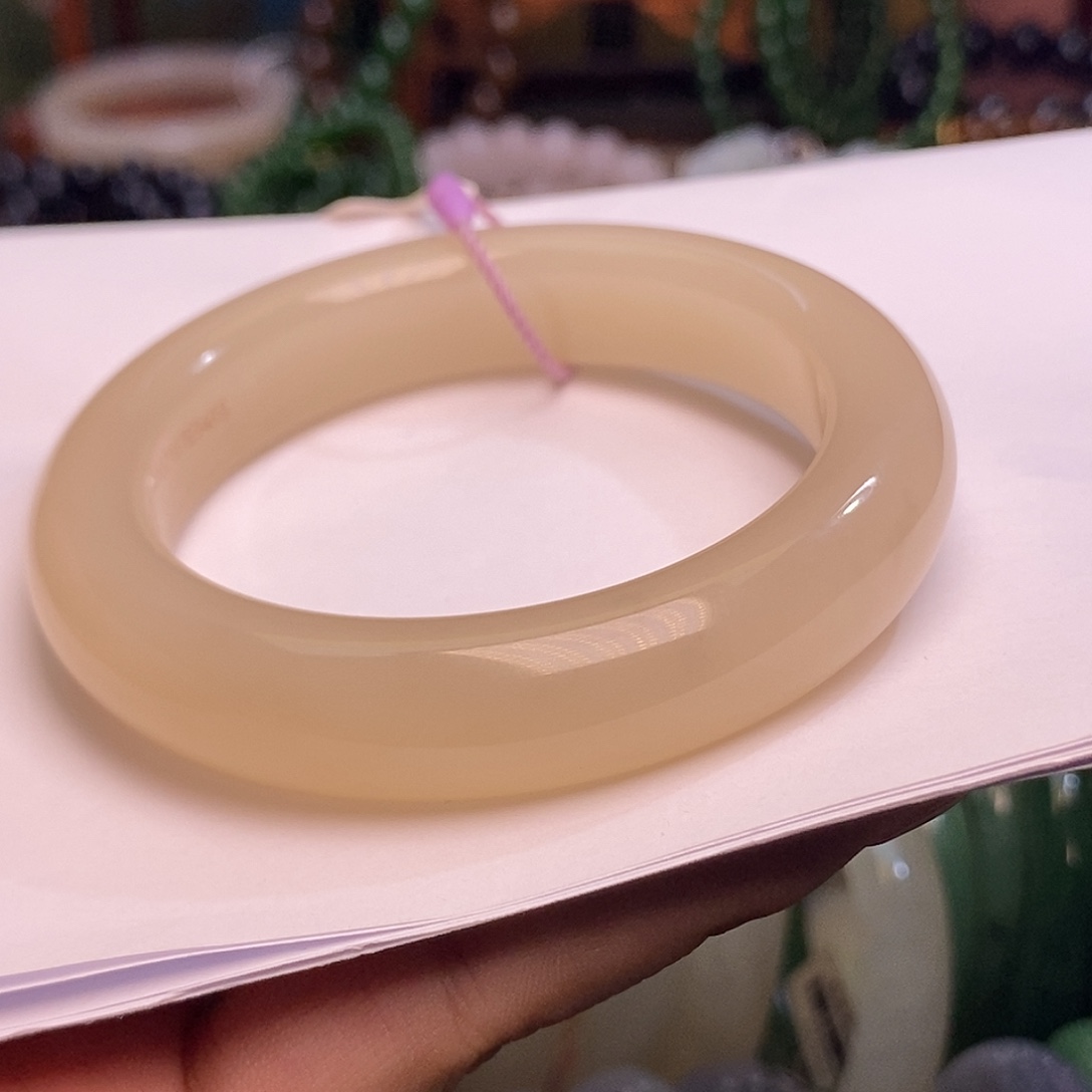 和田玉未镶嵌颈饰藕粉老矿料红粉钢板料小轮胎手镯54.8