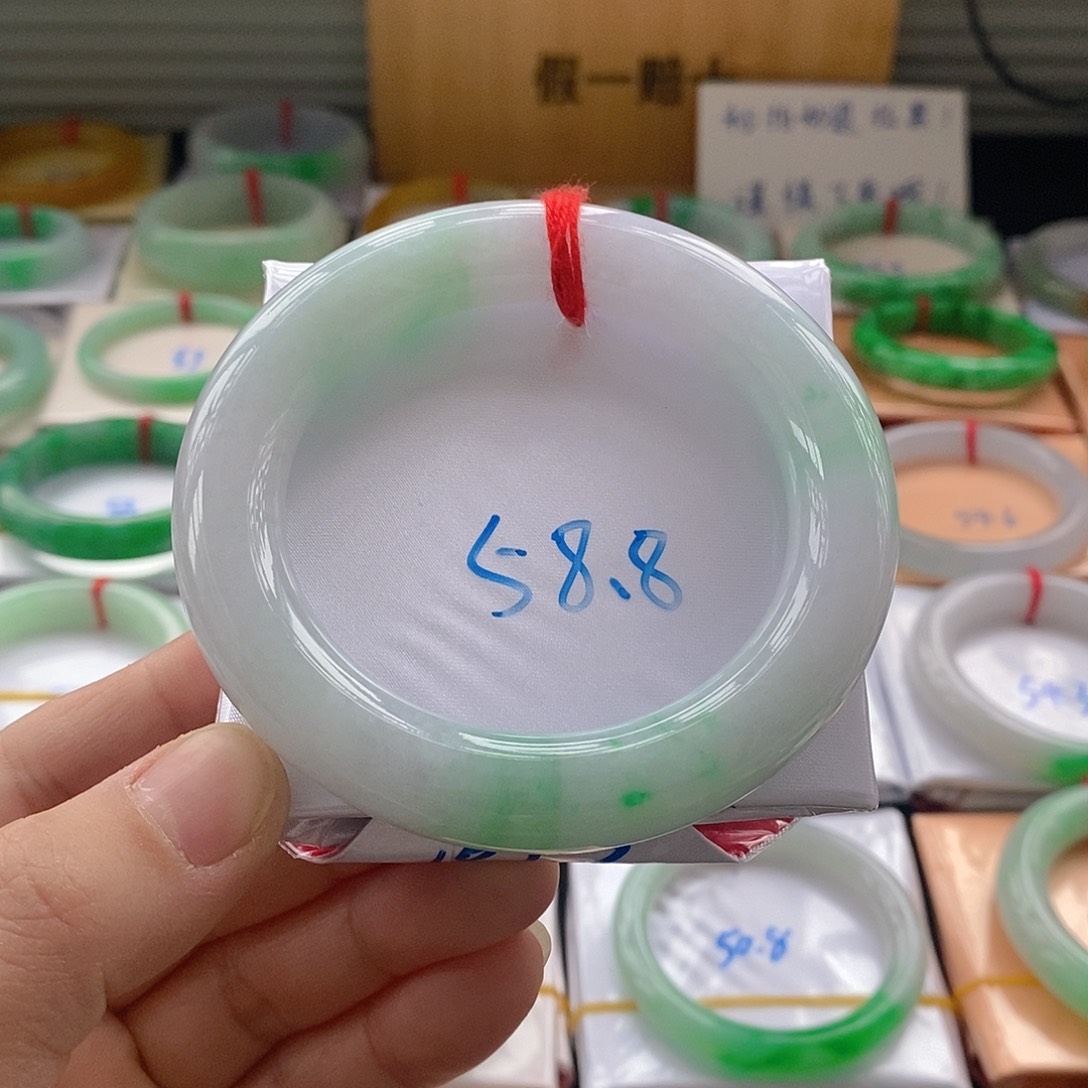 翡翠手镯未镶嵌2号