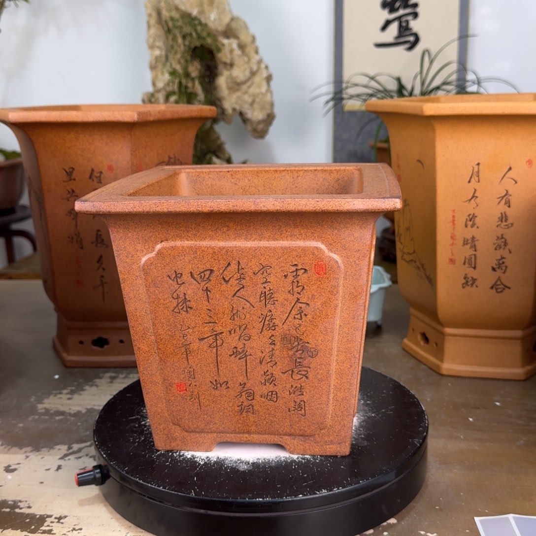 杜***若紫砂花盆紫砂花盆2个