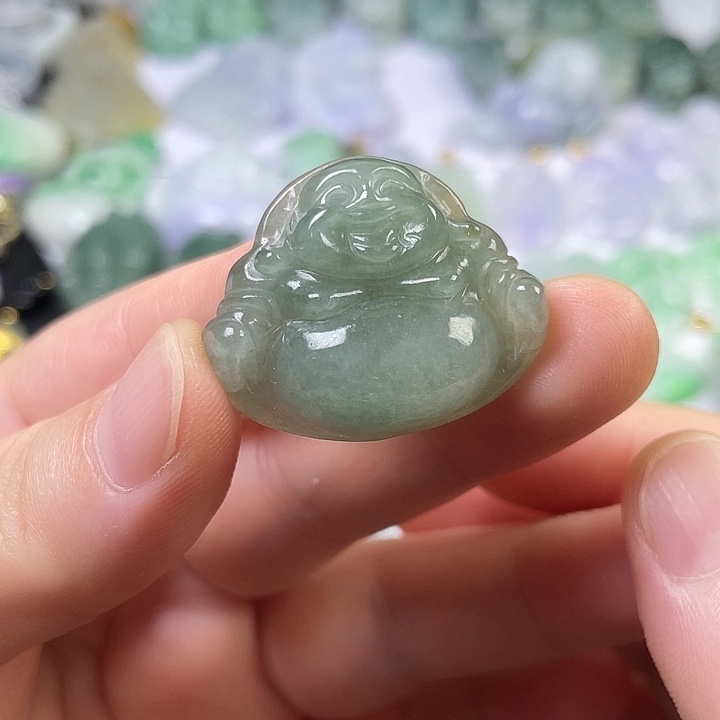 翡翠未镶嵌颈饰佛公