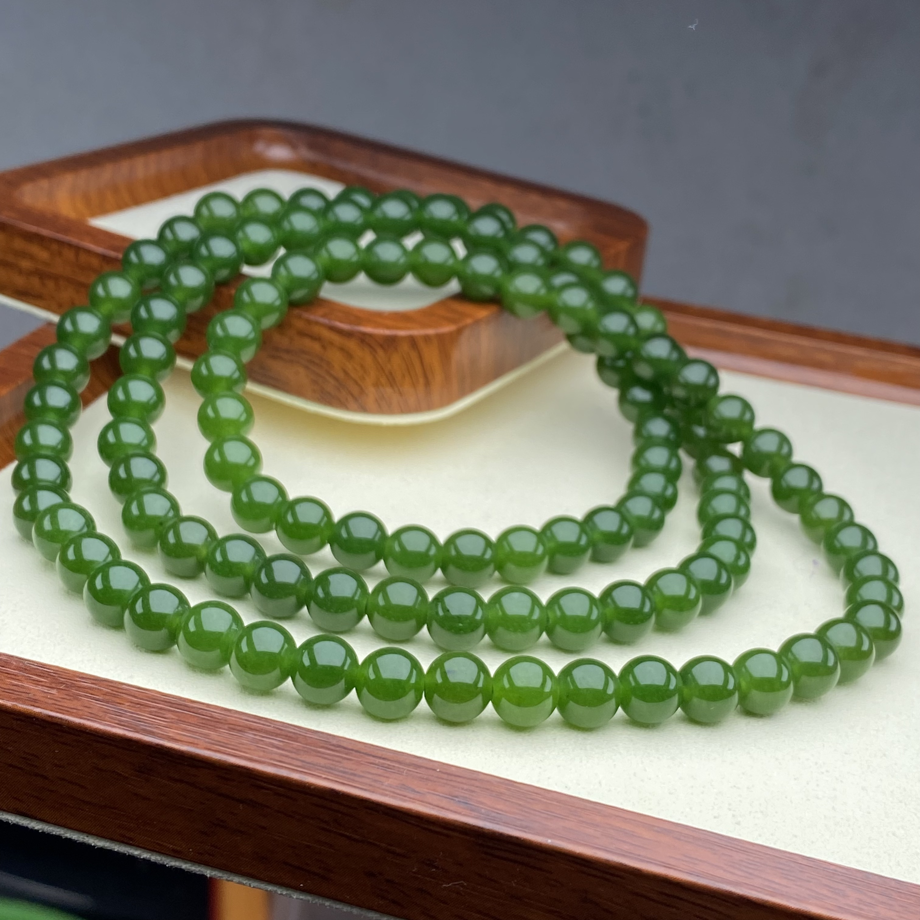 8mm菠菜绿108颗手链多样性发一件BY-12号