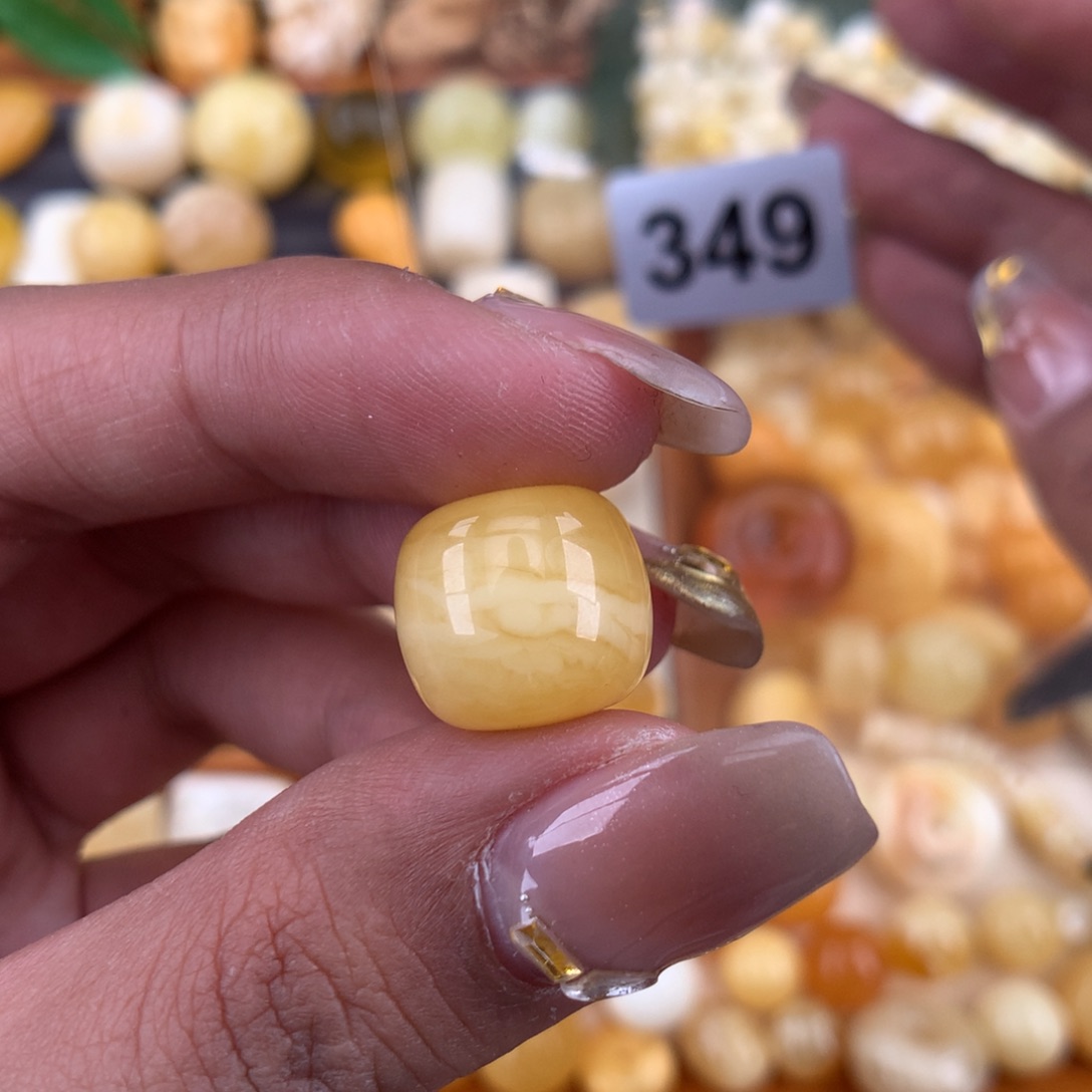 琥珀珠宝奇石未镶嵌13.7