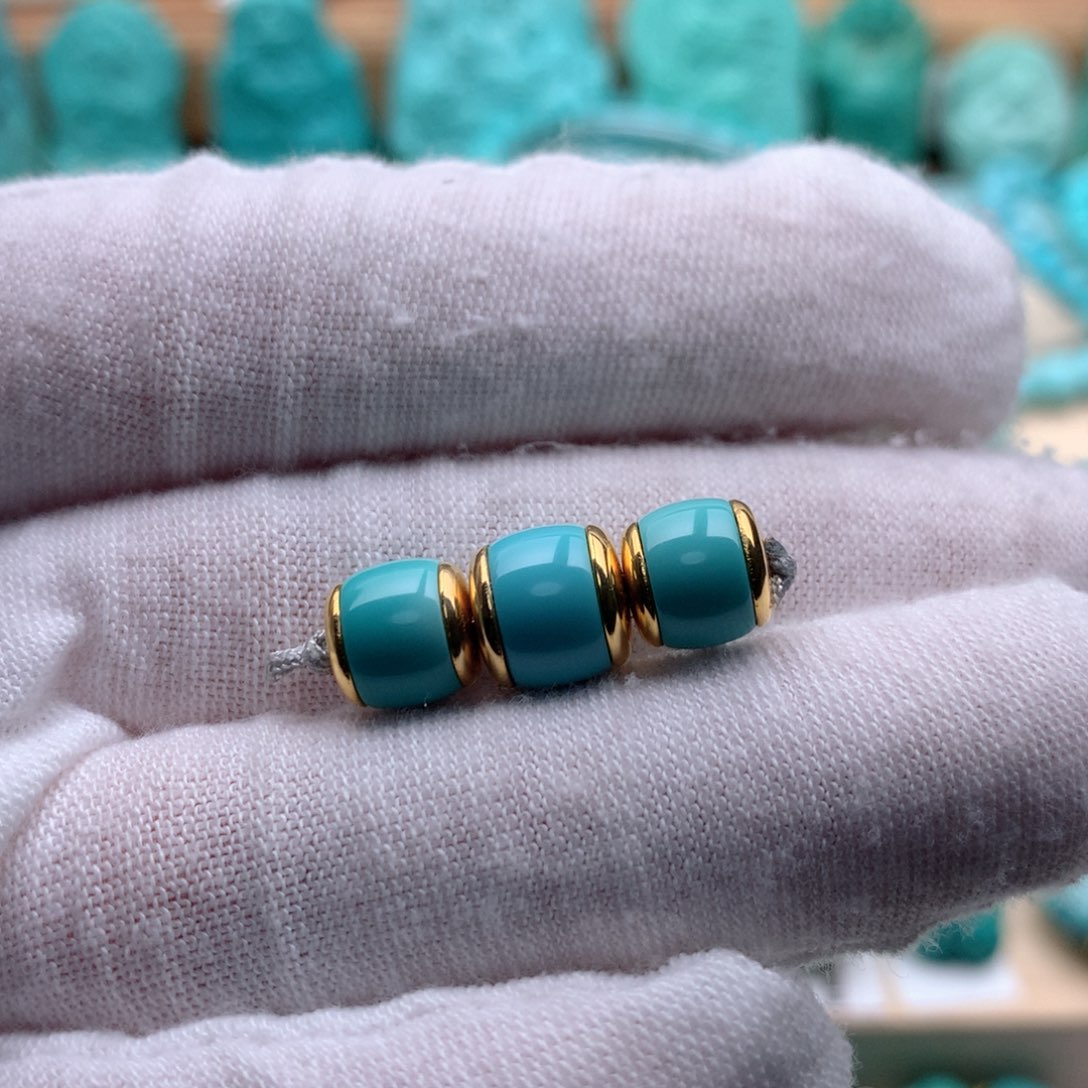 绿松石颈饰18K金镶嵌