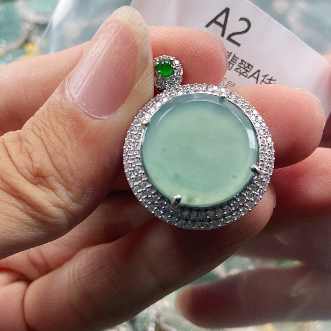 【闪购商品】翡翠未镶嵌吊坠(不含链)