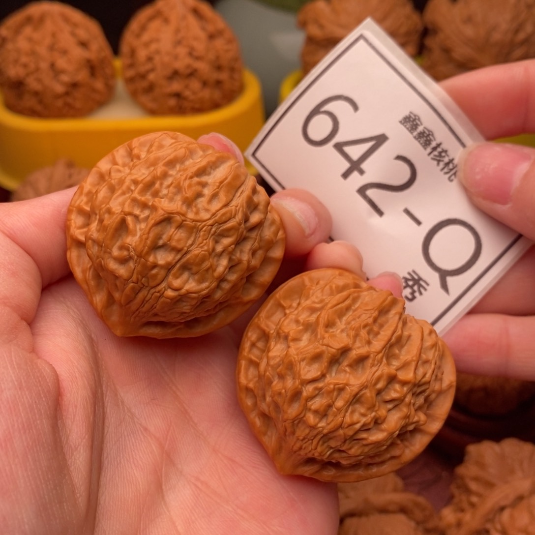 文玩核桃把件金牛39