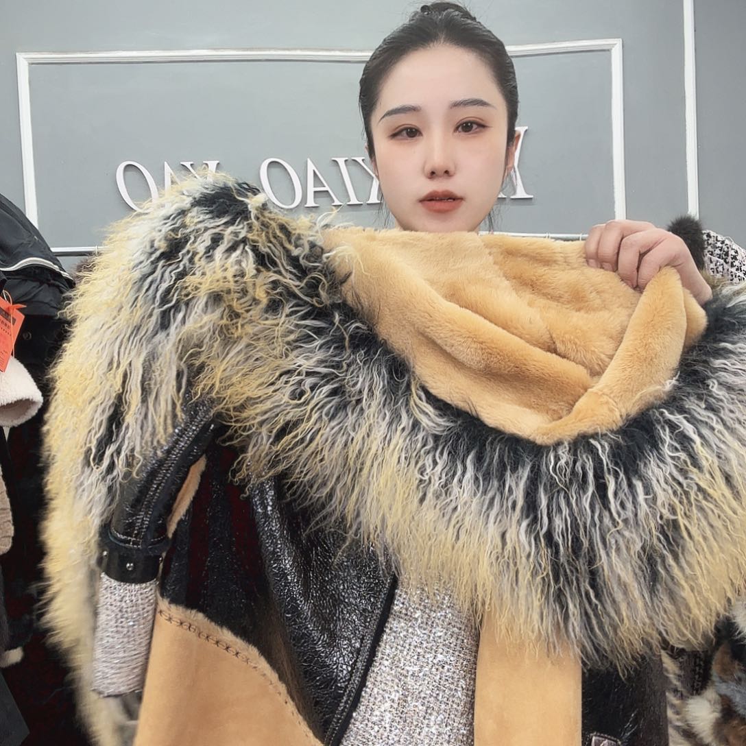 姚小妖家高端皮草