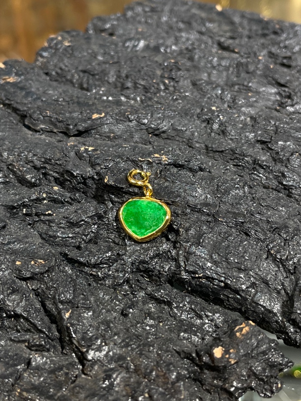 天然翡翠A货 桃心形万能扣小滴溜 小坠子 