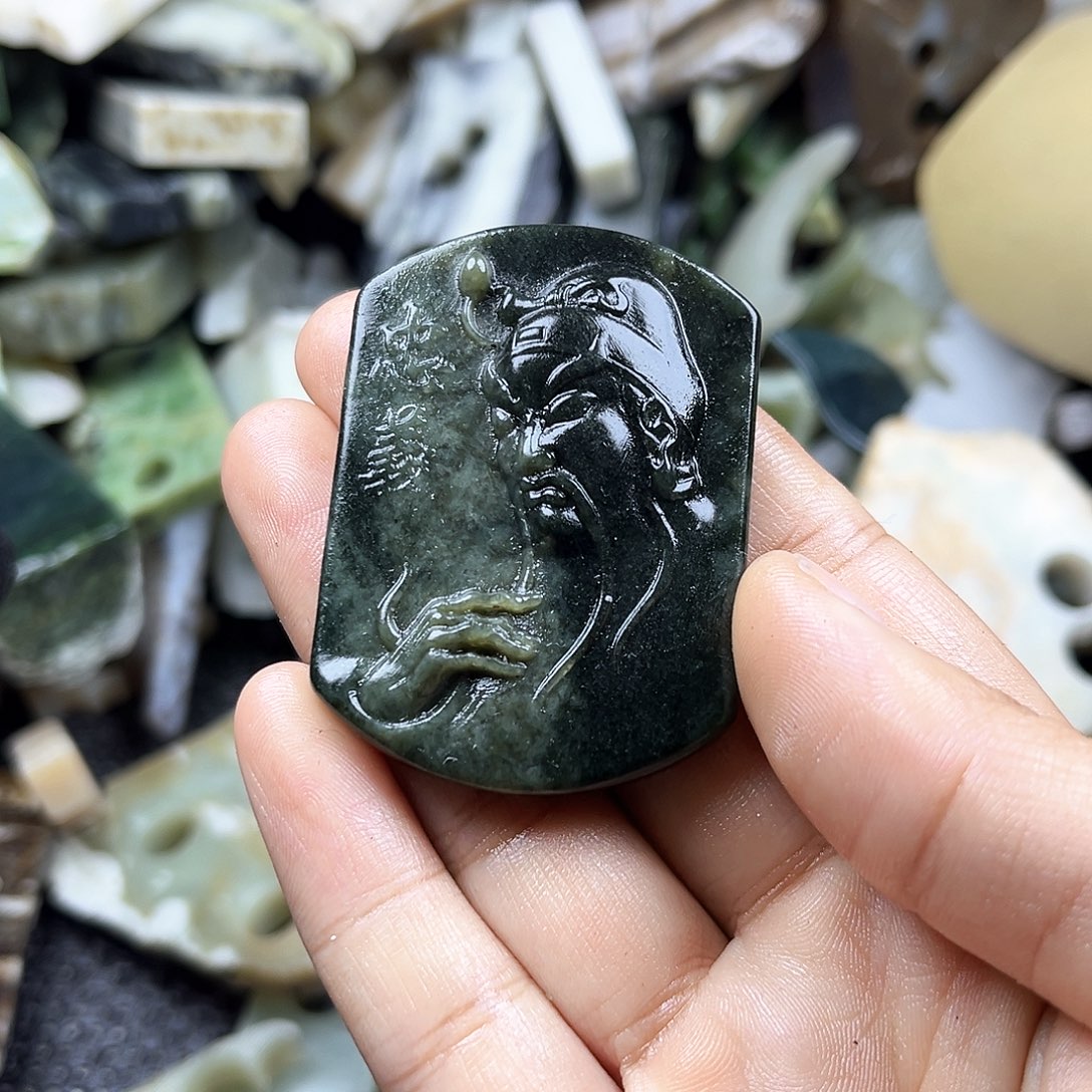 颈饰未镶嵌和田玉