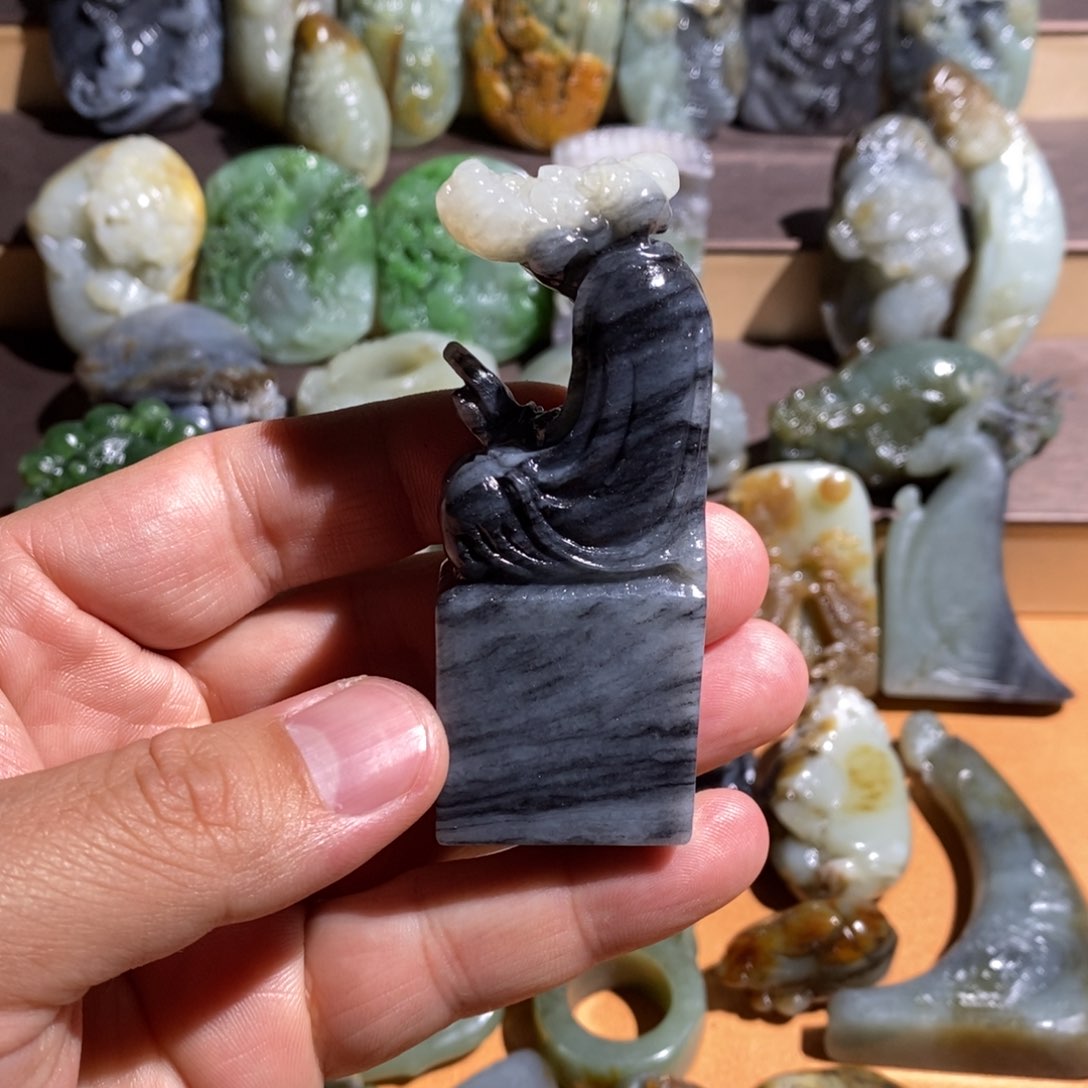 和田玉未镶嵌把件小*