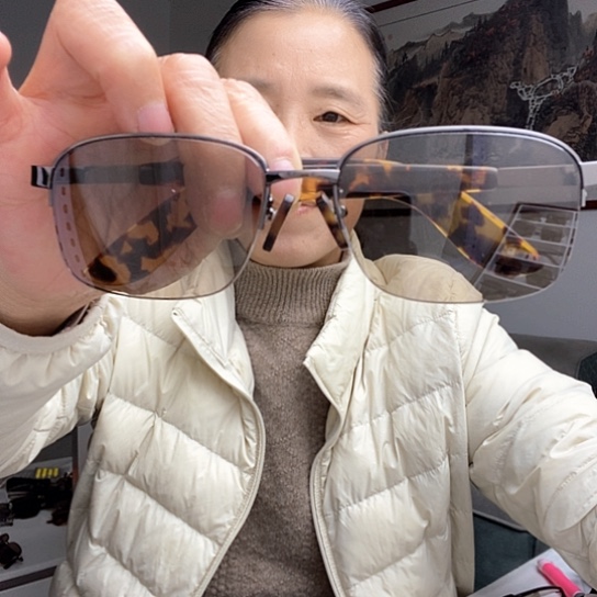 半框款天然石头镜