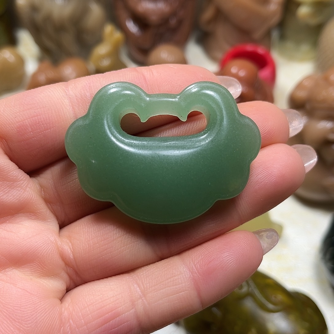 白玉菩提吊坠白玉菩提吊坠