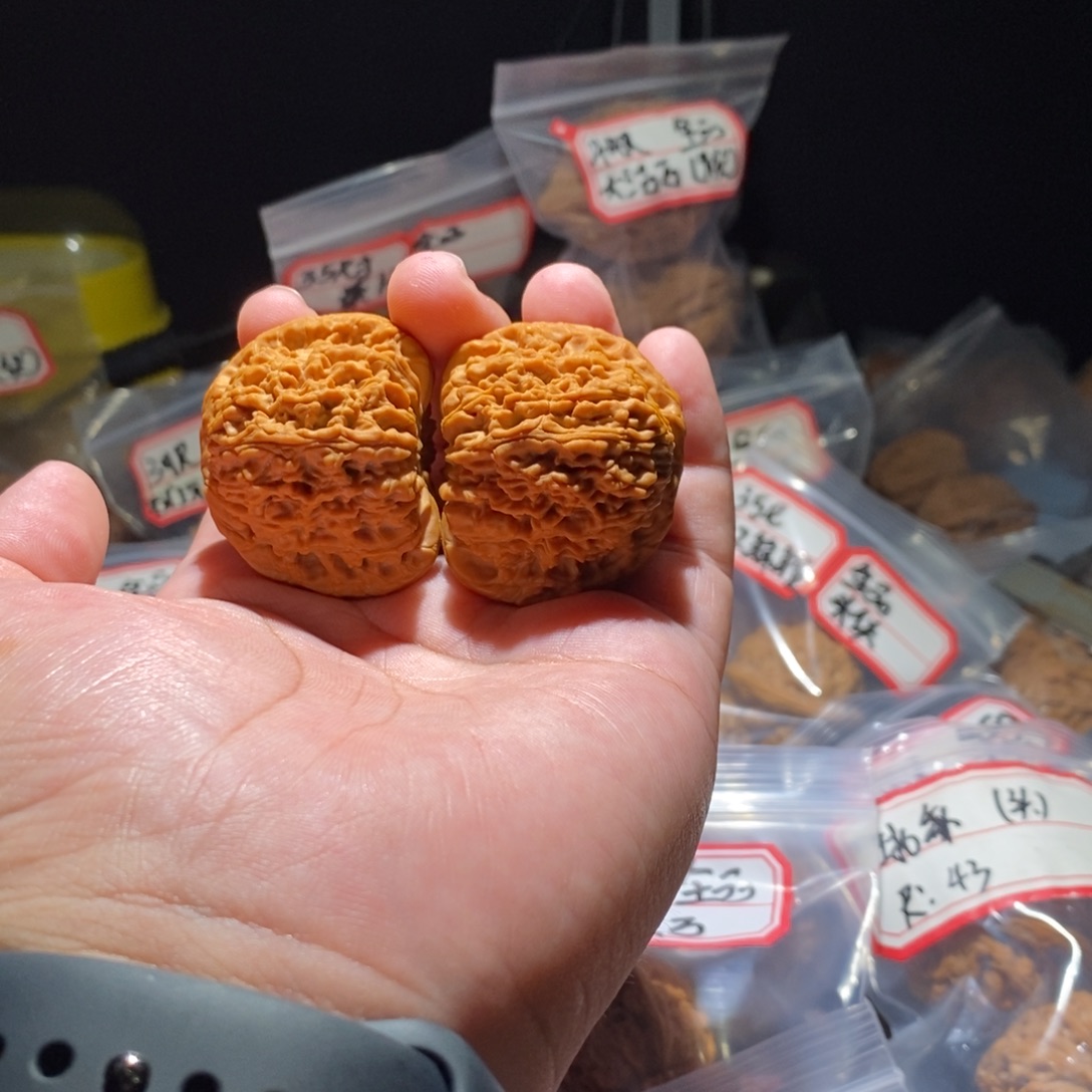 小***新吊坠文玩核桃42南疆