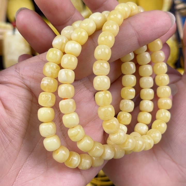 琥珀珠宝奇石未镶嵌琥珀，多样性发其一