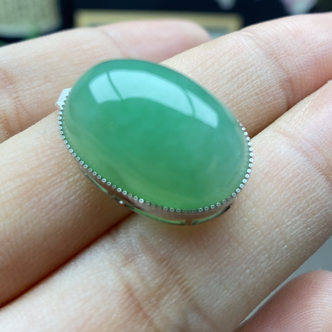 翡翠18K金镶嵌颈饰吊坠51