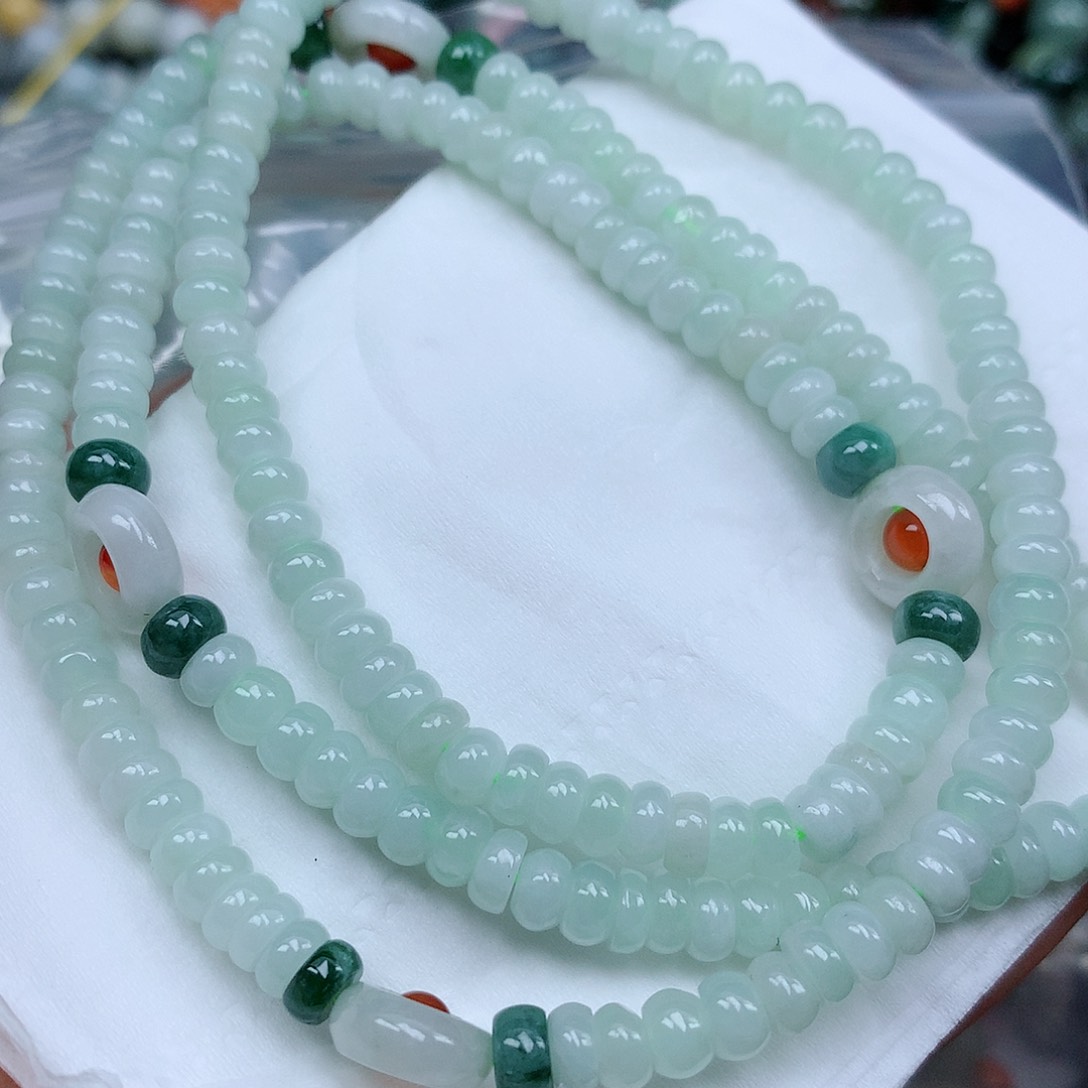 翡翠颈饰未镶嵌手串