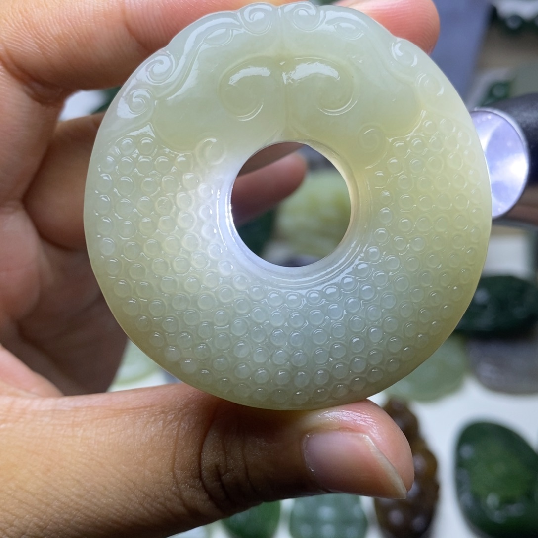 颈饰未镶嵌和田玉
