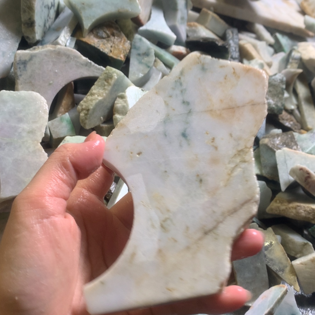 翡翠颈饰未镶嵌缅甸翡翠