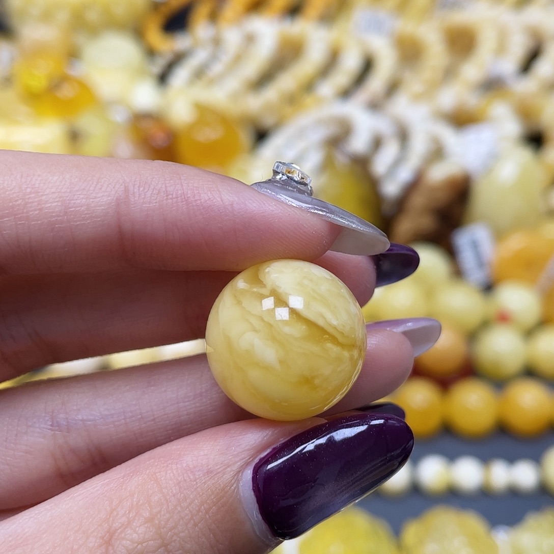 琥珀未镶嵌裸石18.7mm千层雪妖花圆珠 瑕