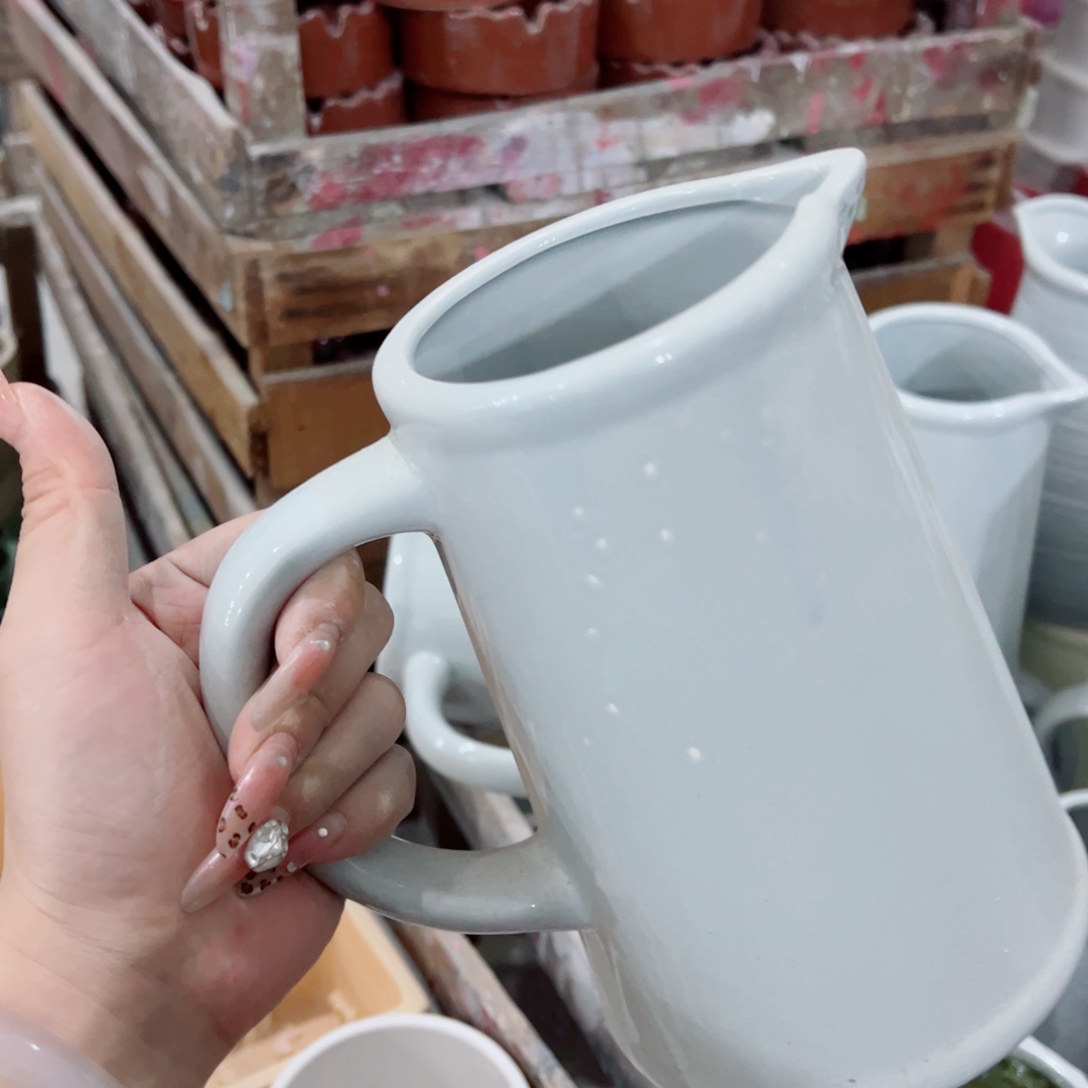 有孔，陶瓷花盆满10米包邮发货。