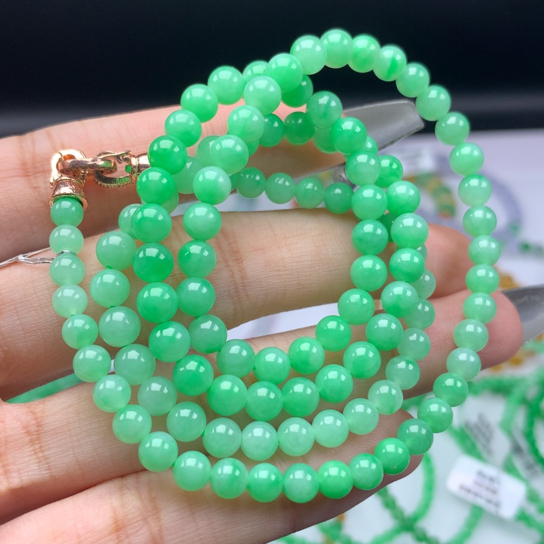 翡翠手链未镶嵌卡