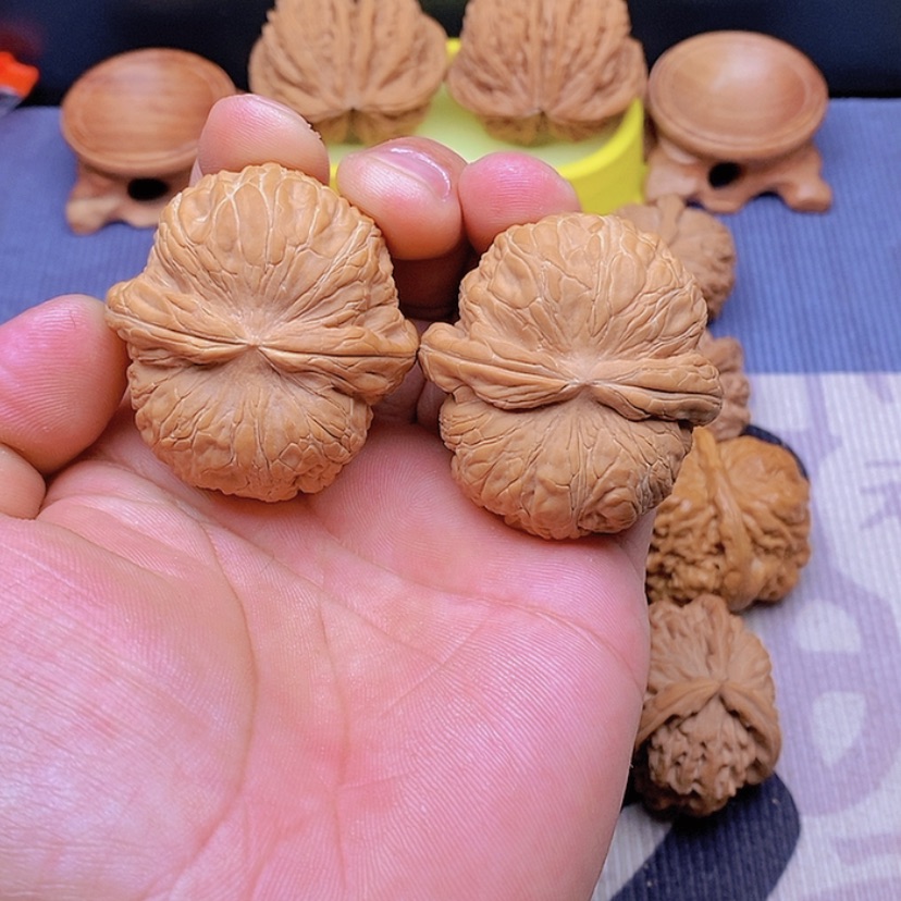 【闪购商品】文玩核桃吊坠平谷元宝