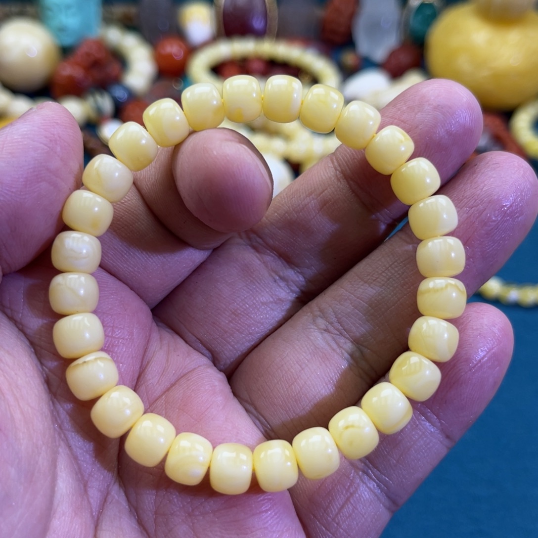 琥珀未镶嵌珠宝奇石26