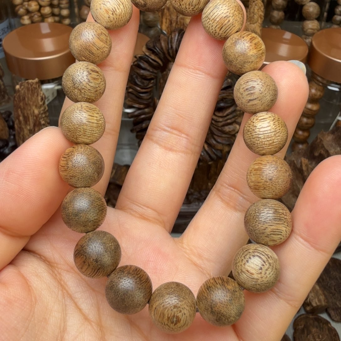 沉香沉香碎屑文莱 1.1*8